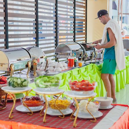 Eastiny Plaza Hotel Pattaja Kültér fotó