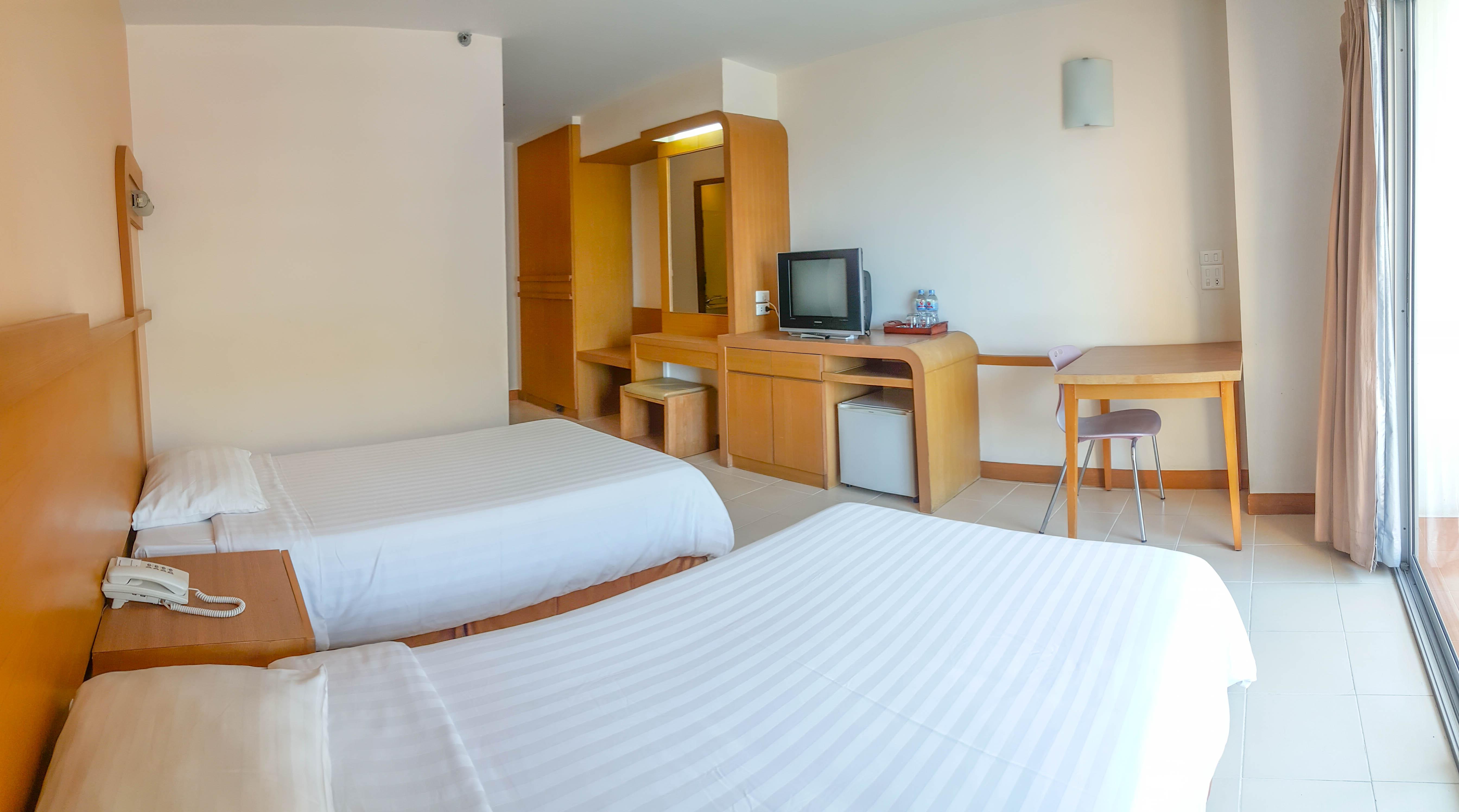 Eastiny Plaza Hotel Pattaja Kültér fotó