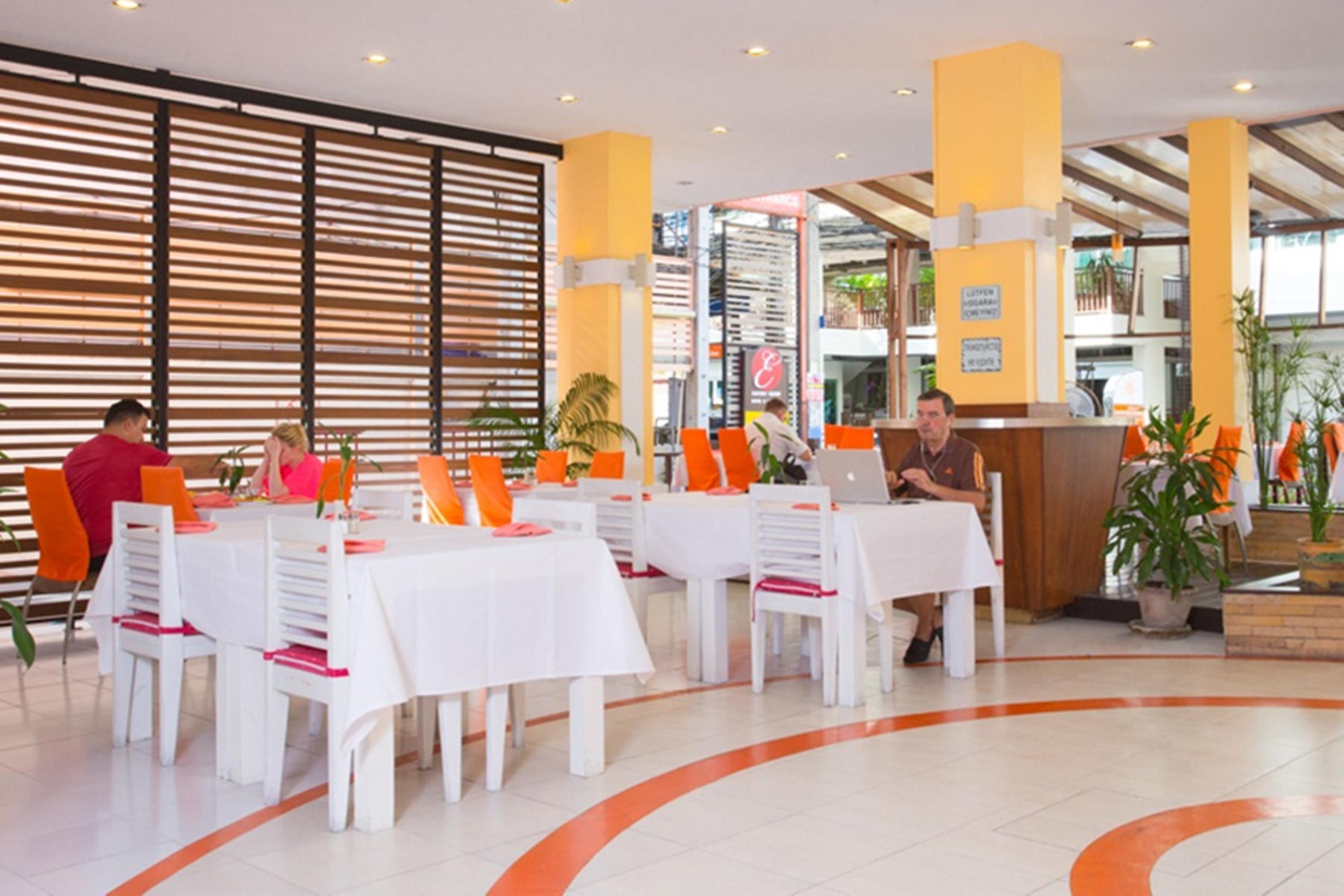 Eastiny Plaza Hotel Pattaja Kültér fotó