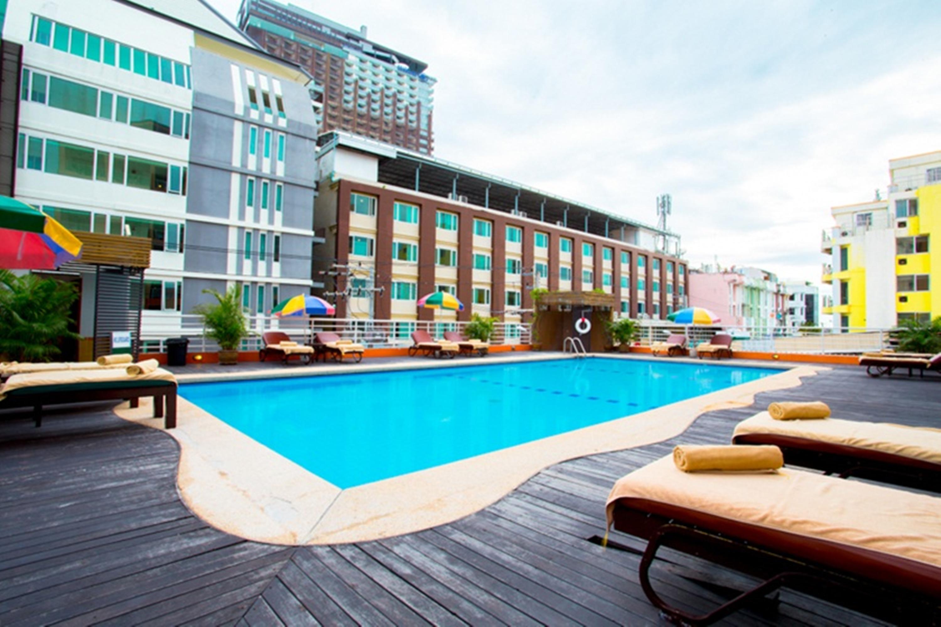 Eastiny Plaza Hotel Pattaja Kültér fotó