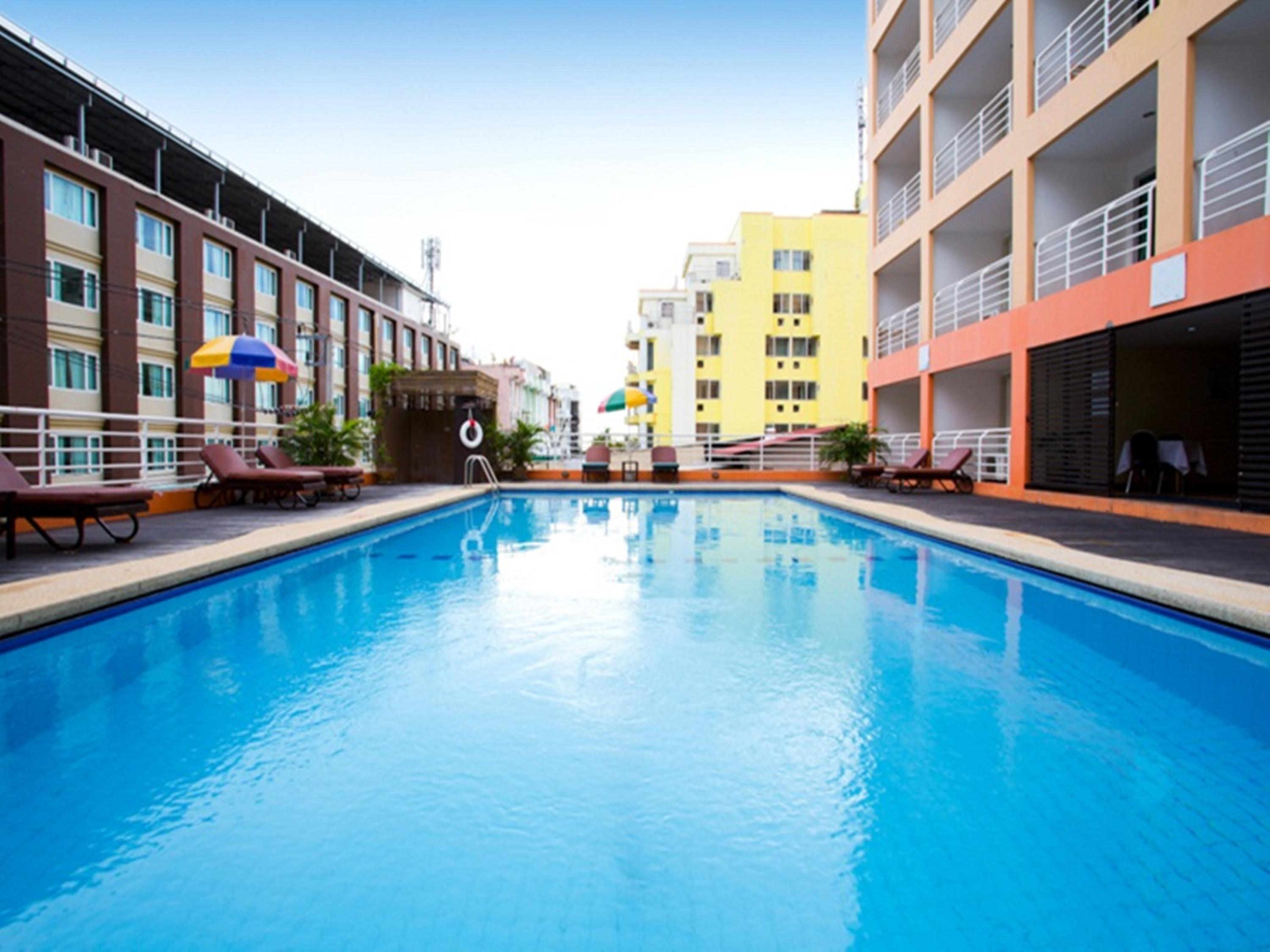 Eastiny Plaza Hotel Pattaja Kültér fotó