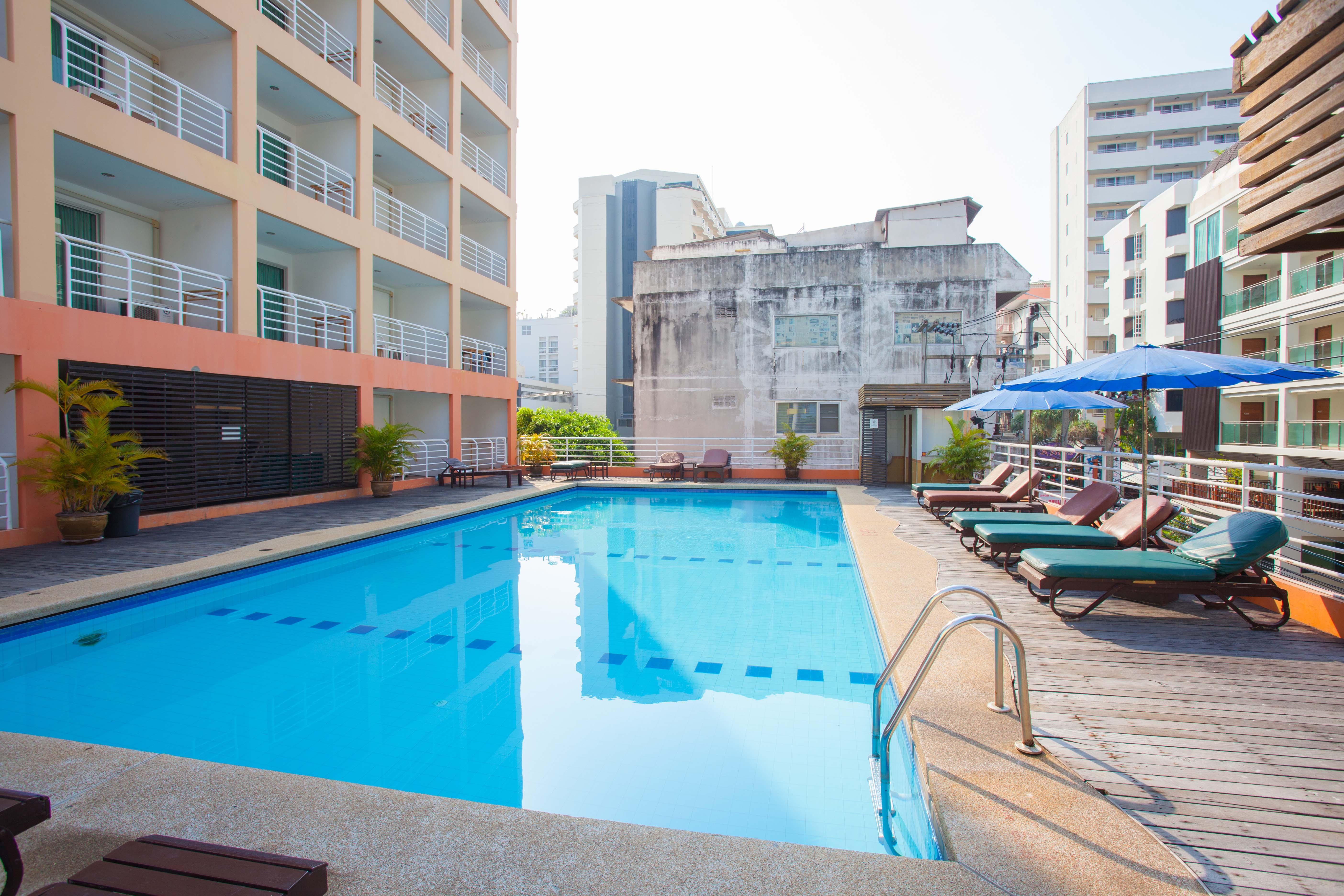 Eastiny Plaza Hotel Pattaja Kültér fotó