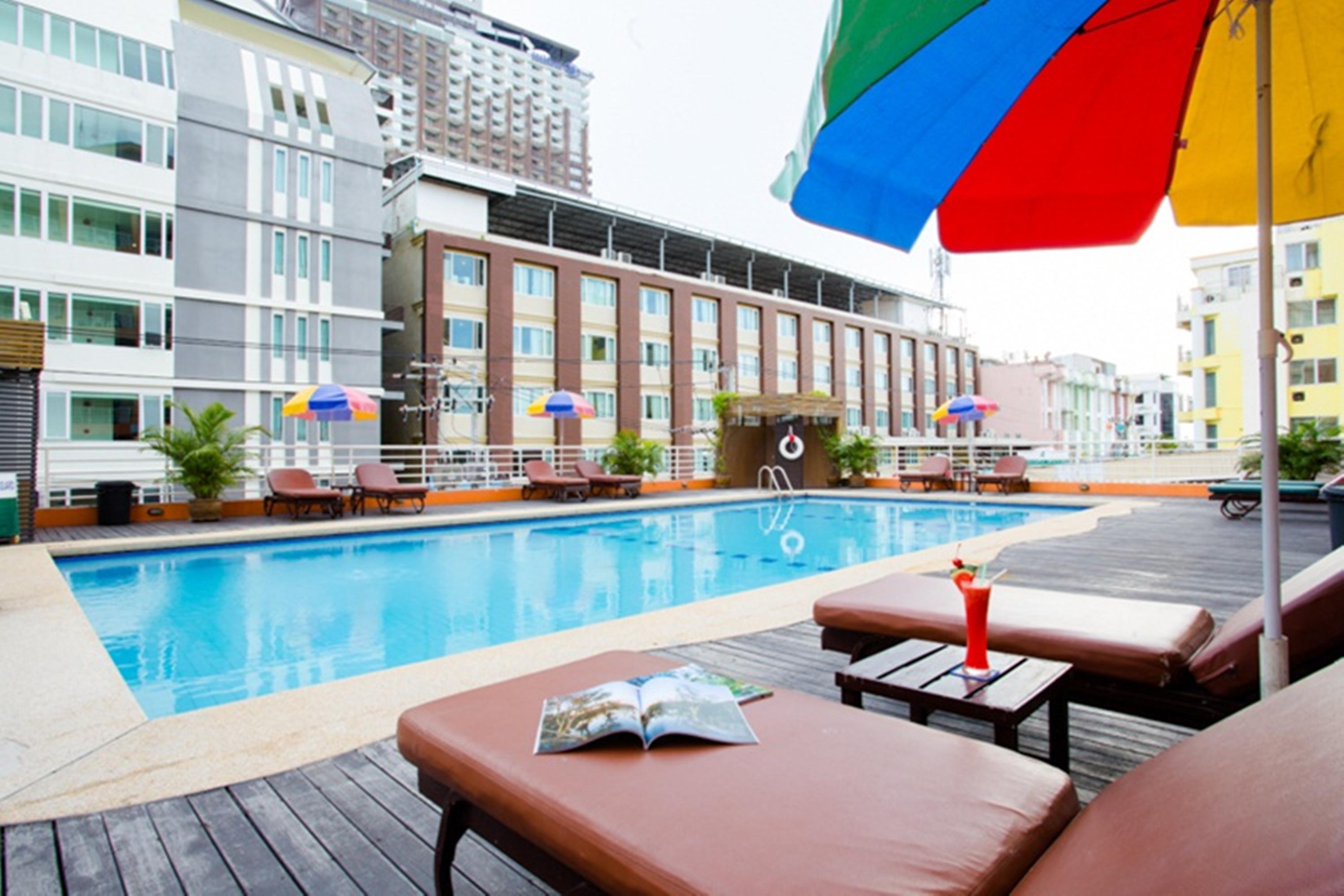 Eastiny Plaza Hotel Pattaja Kültér fotó