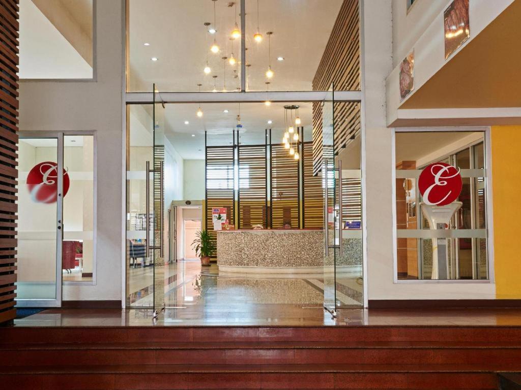 Eastiny Plaza Hotel Pattaja Kültér fotó