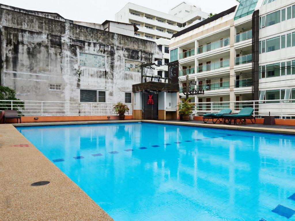 Eastiny Plaza Hotel Pattaja Kültér fotó