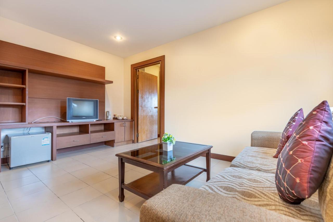 Eastiny Plaza Hotel Pattaja Kültér fotó