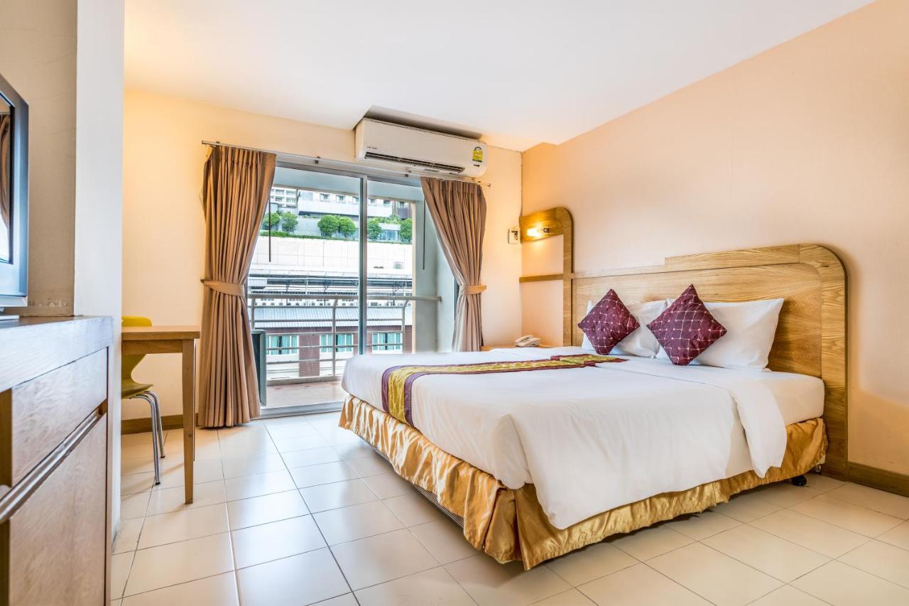 Eastiny Plaza Hotel Pattaja Kültér fotó