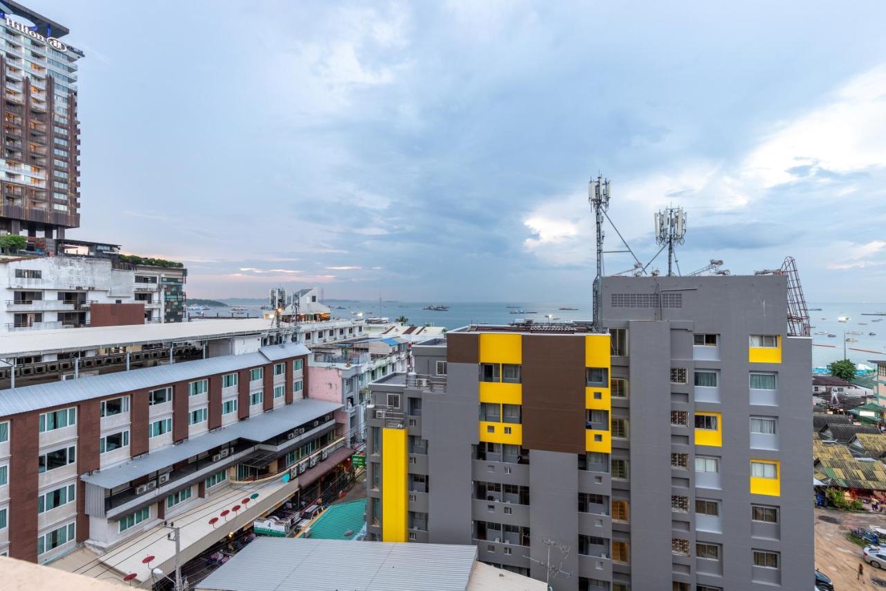 Eastiny Plaza Hotel Pattaja Kültér fotó