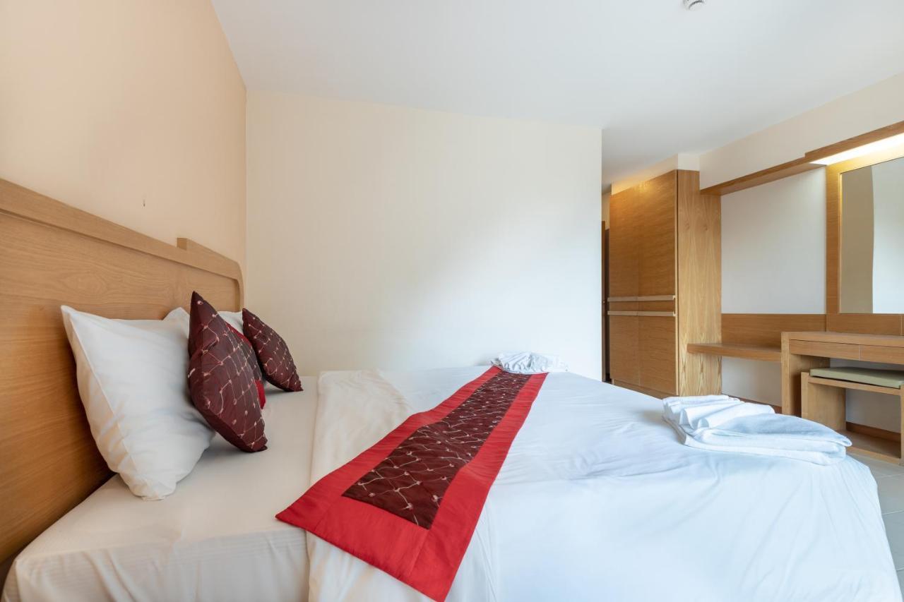 Eastiny Plaza Hotel Pattaja Kültér fotó