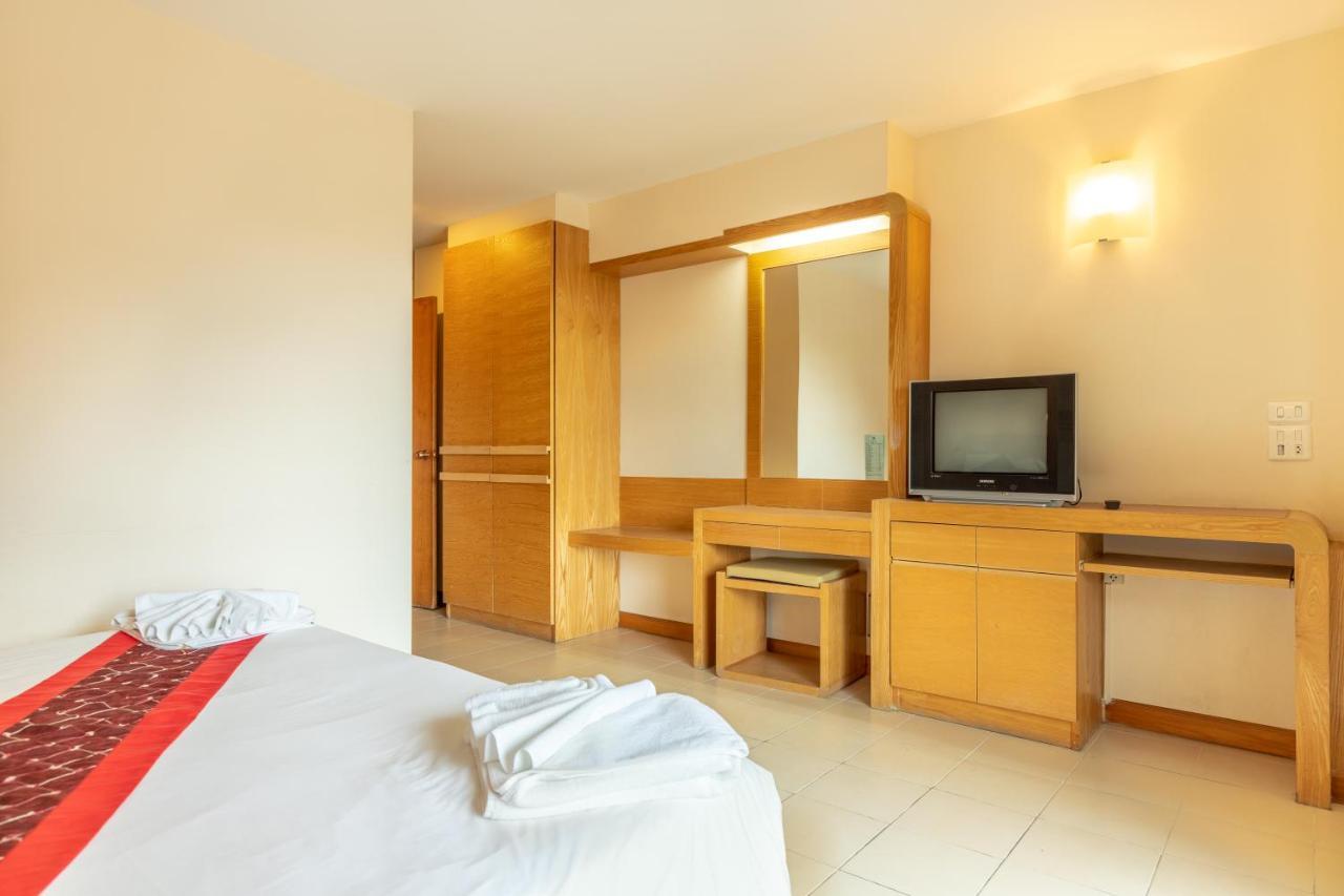 Eastiny Plaza Hotel Pattaja Kültér fotó