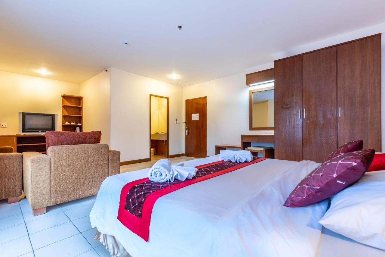 Eastiny Plaza Hotel Pattaja Kültér fotó