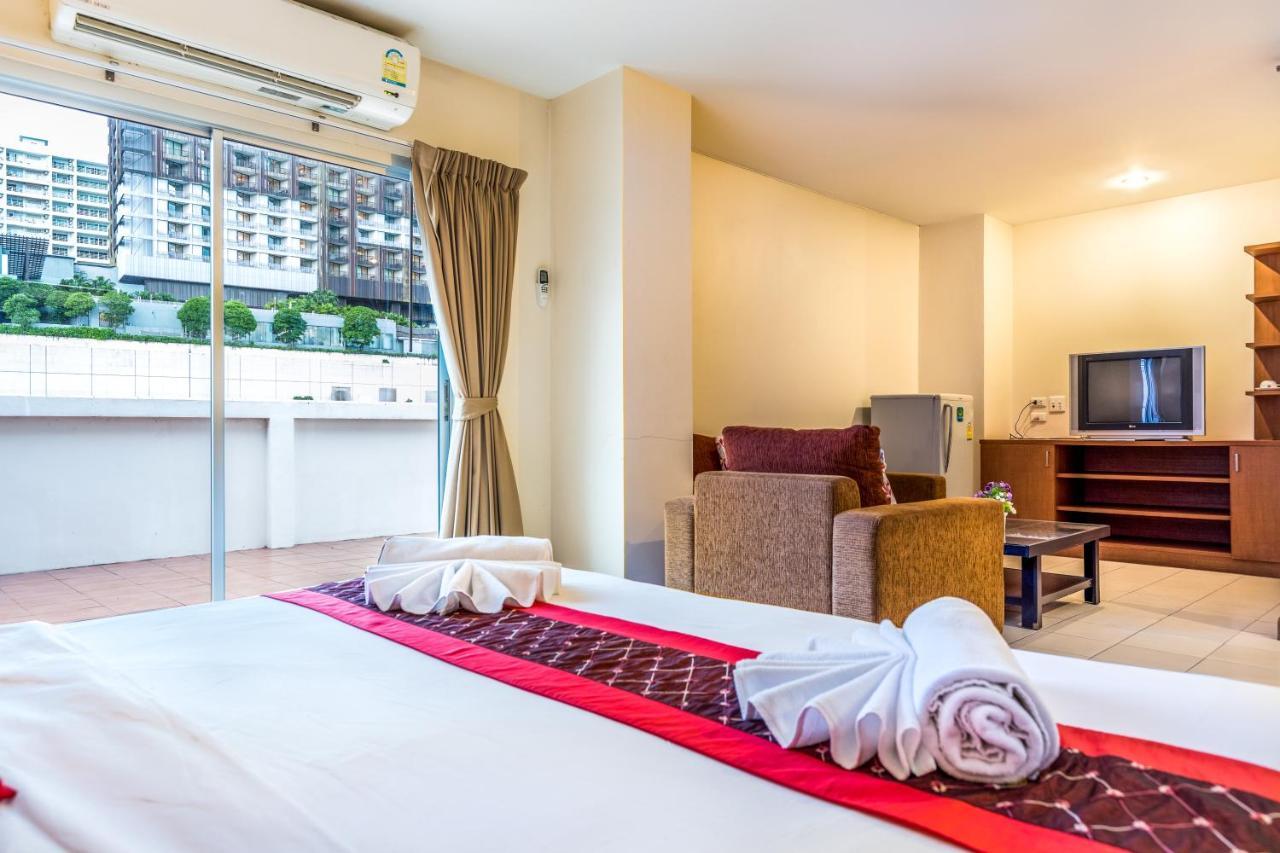 Eastiny Plaza Hotel Pattaja Kültér fotó